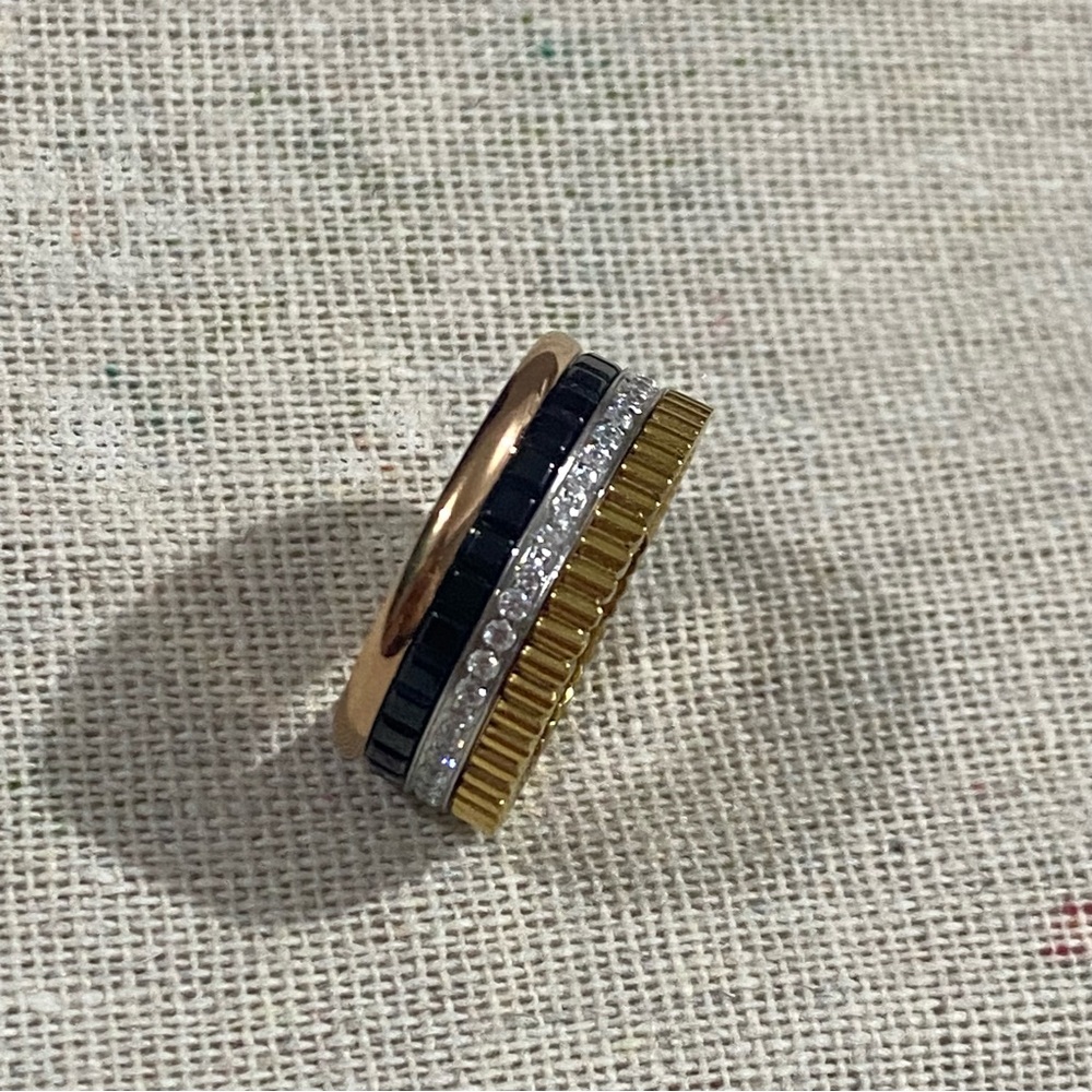 Boucheron Gold-Tone Multi-Texture Ring with Black Inlay - Picture 4 of 5